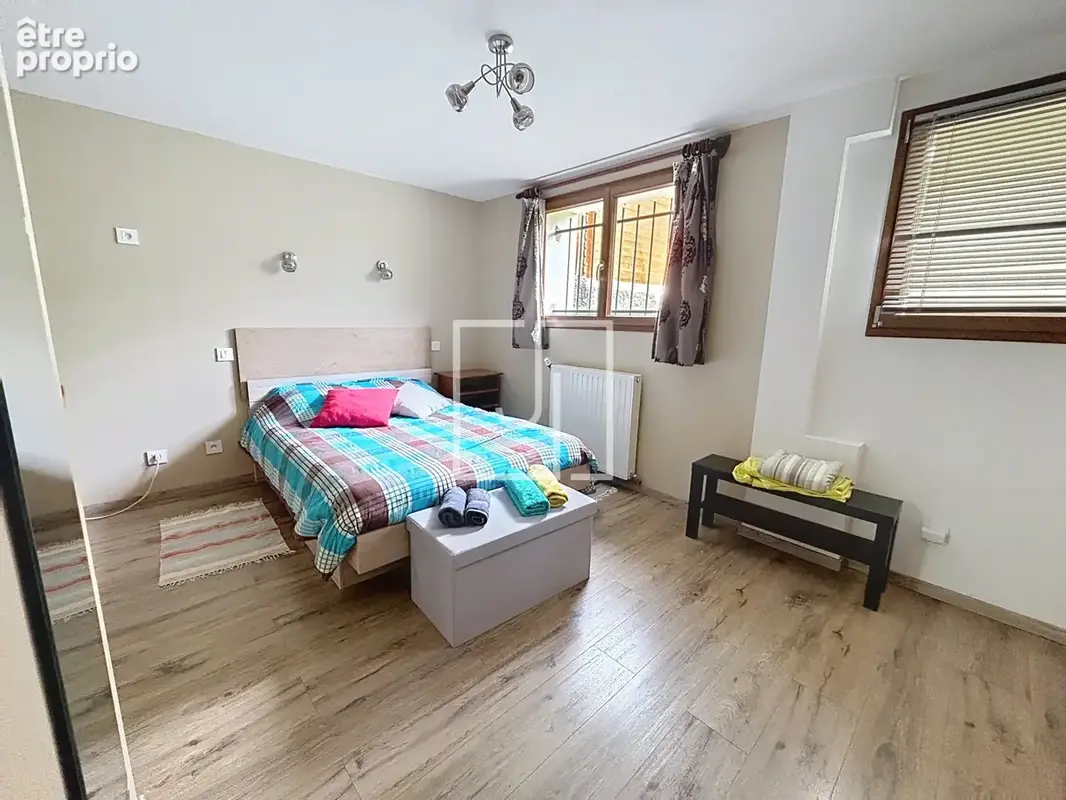 Viager occupé avec réserve d'usufruit   Propriété de 216 m2 composée de 3 appartements   Barcelonnette (04400) - photo 10