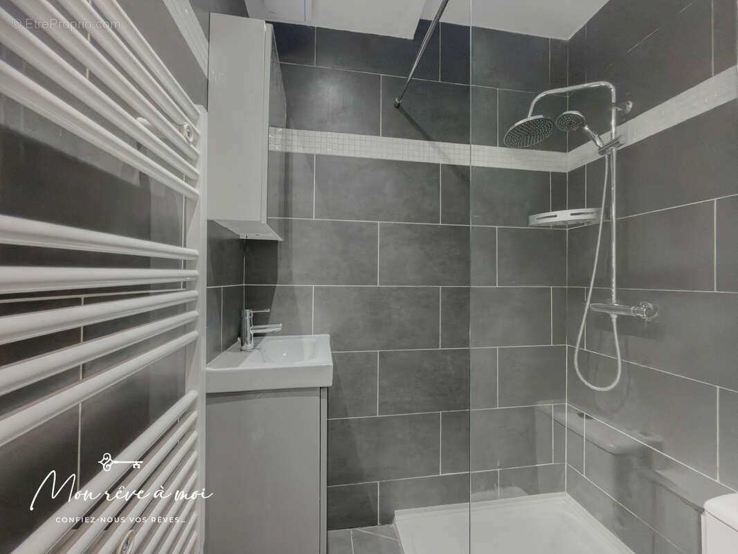 Appartement à PARIS-17E