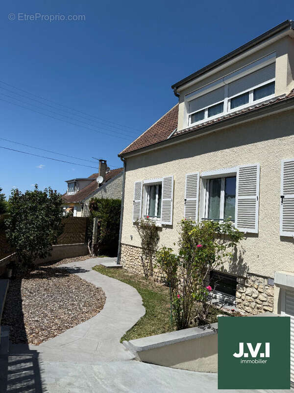 Maison à MONTMORENCY