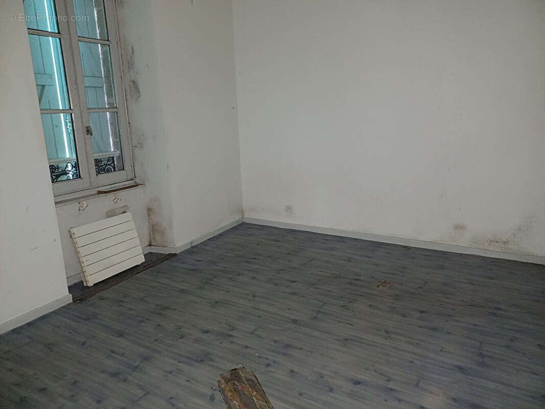 Appartement à BAGNAC-SUR-CELE