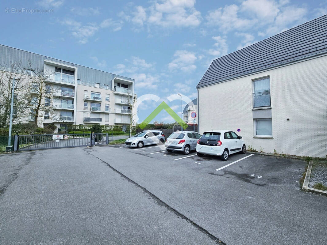 Parking à MARCQ-EN-BAROEUL