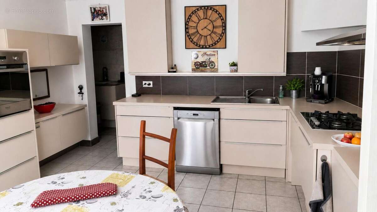 Photo 5 - Maison à LES PEINTURES