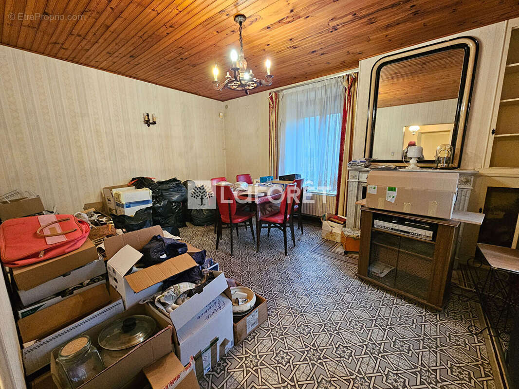 Maison à ULLY-SAINT-GEORGES