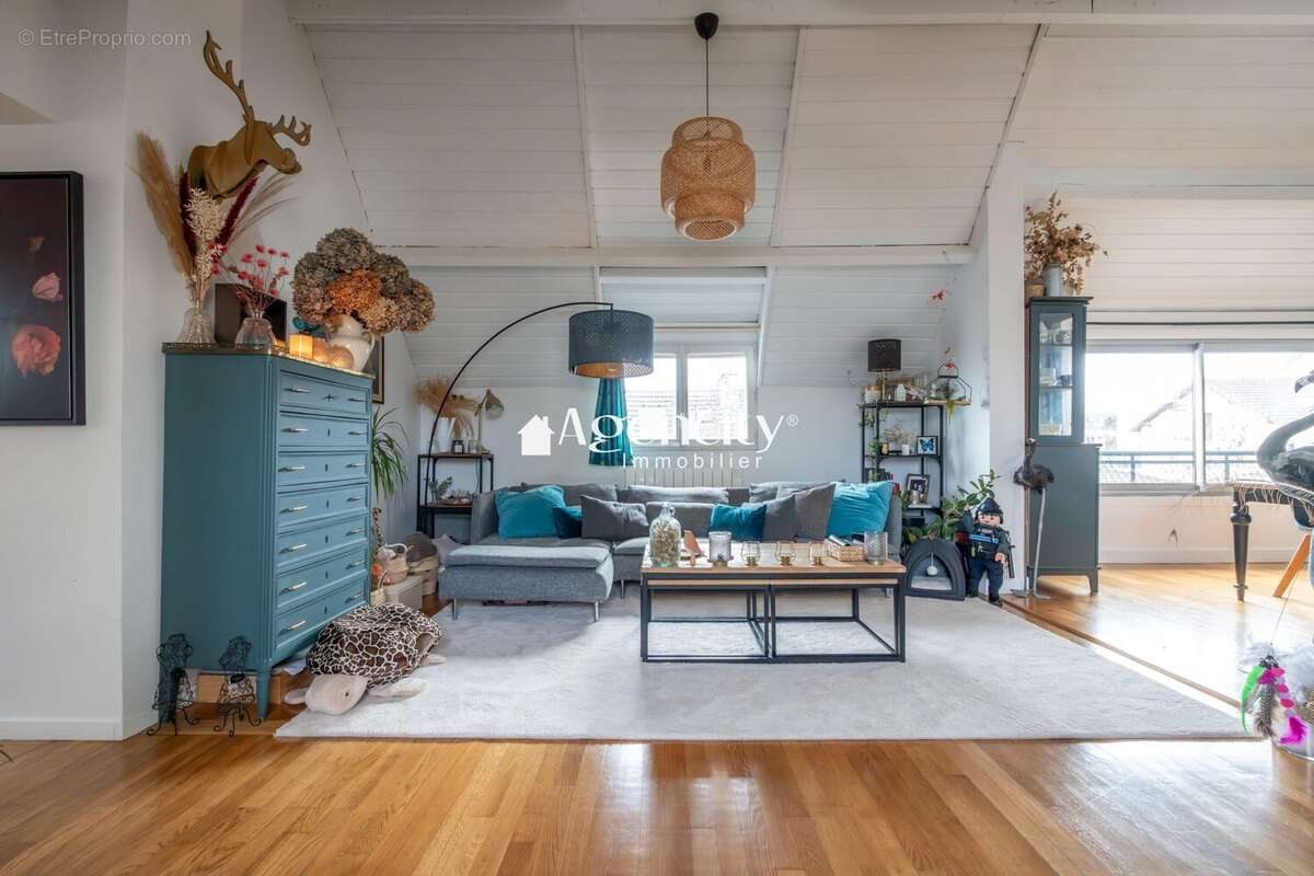 Appartement à SAINT-MAUR-DES-FOSSES