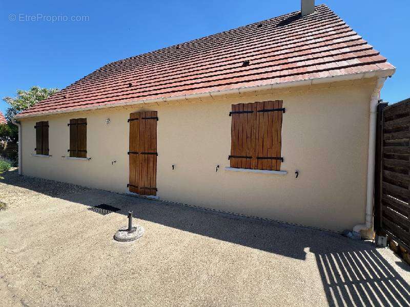 Maison à EPERNON