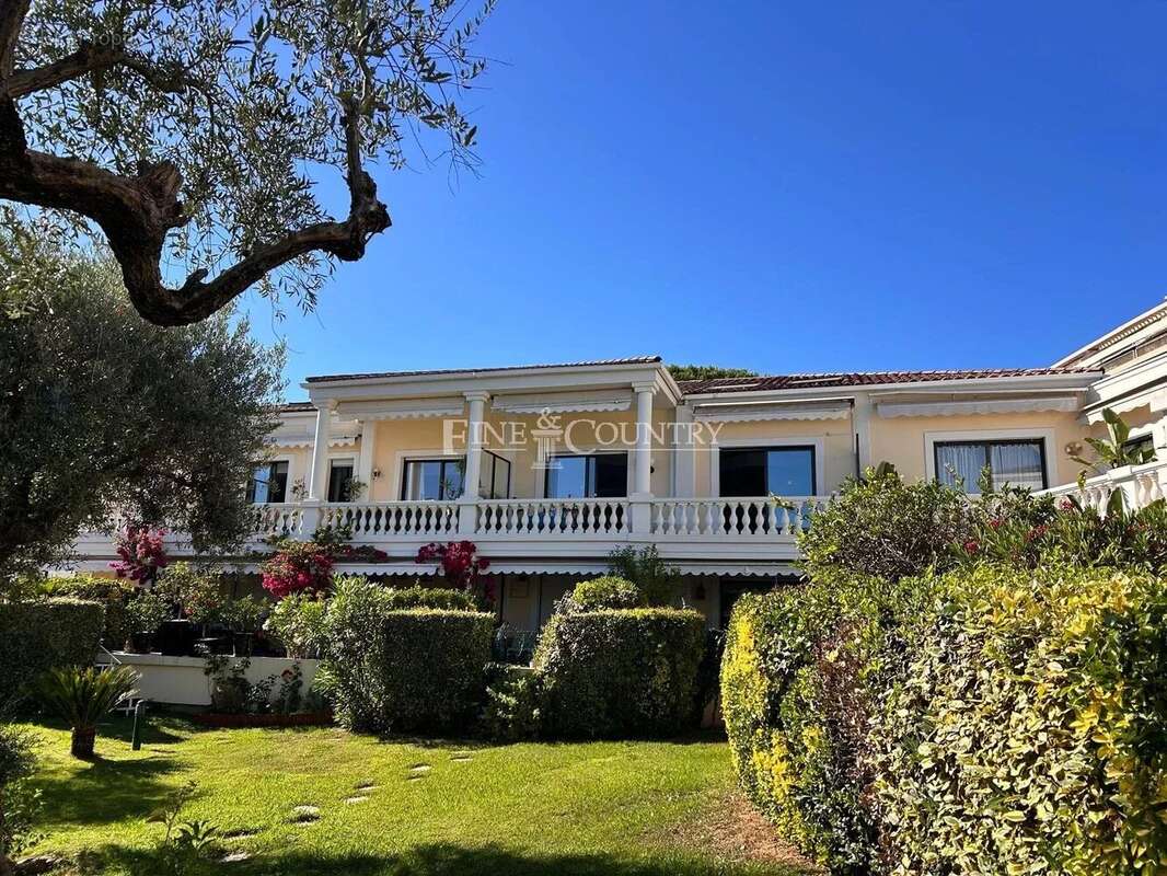 Vente Appartement 4 pièces avec terrasse - photo 3