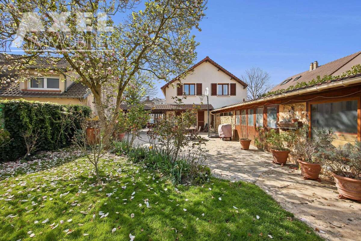 Maison à BOIS-D'ARCY
