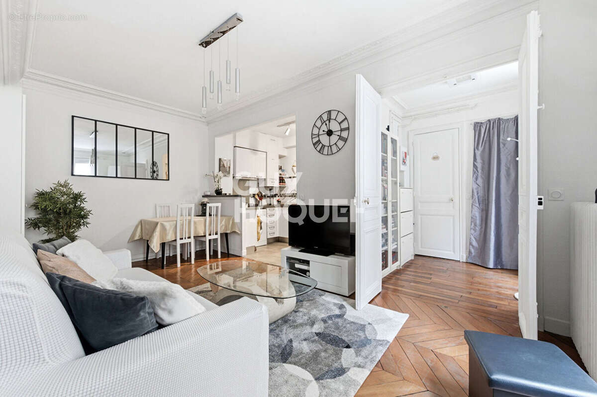 Appartement à PARIS-9E