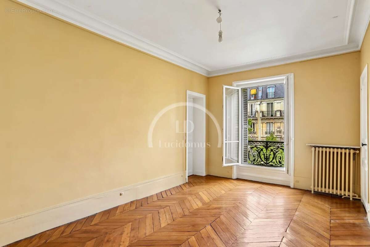 Appartement à PARIS-5E