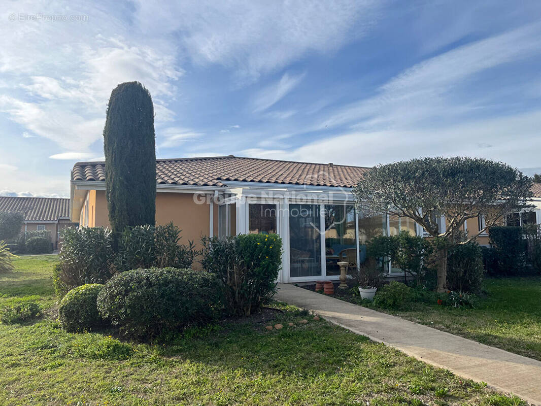 Maison à JONQUIERES-SAINT-VINCENT