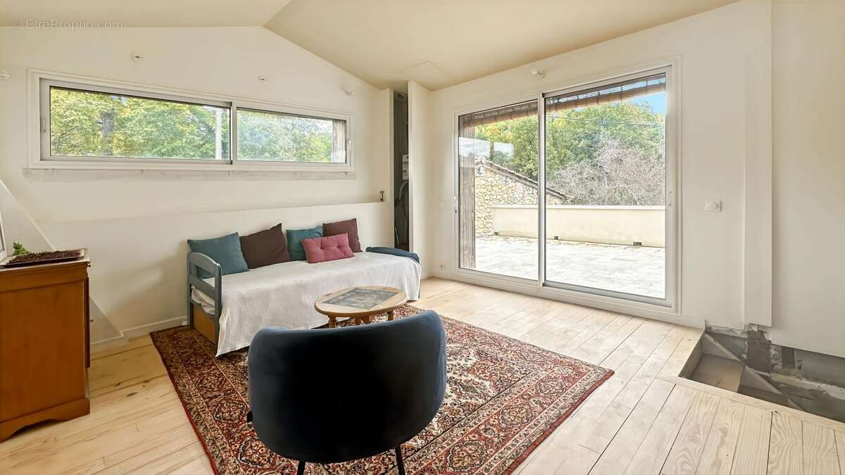 Châteaudouble (26120) : 2 tènements sur 8300 m2, en zone naturelle - photo 10