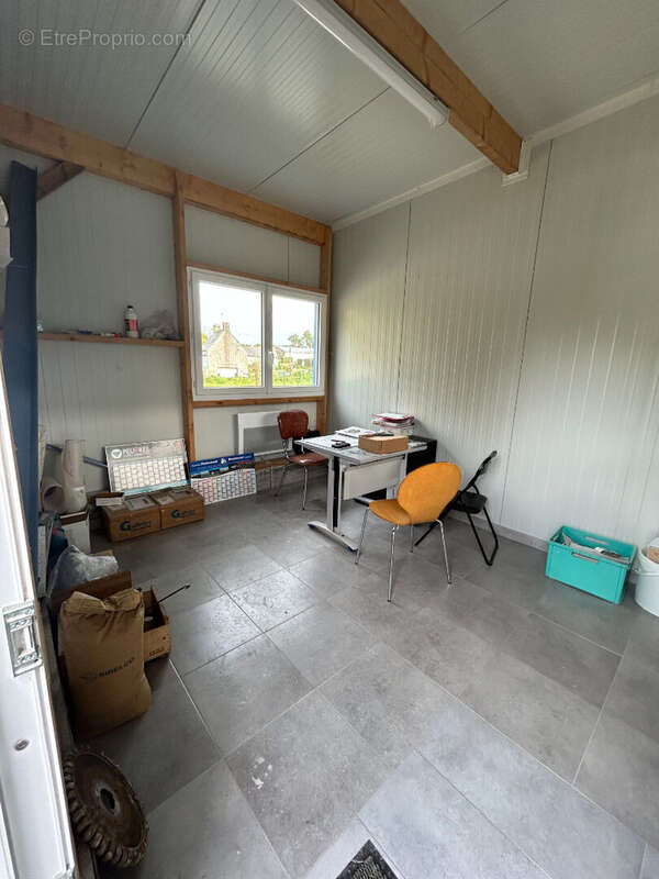 Commerce à SAINT-GERMAIN-EN-COGLES