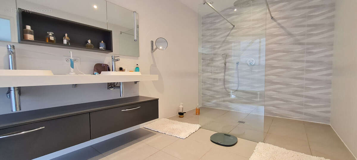 Maison à LAROQUE-TIMBAUT