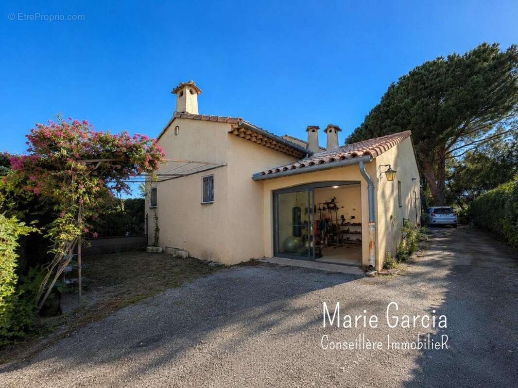 Photo 2 - Maison à RODILHAN