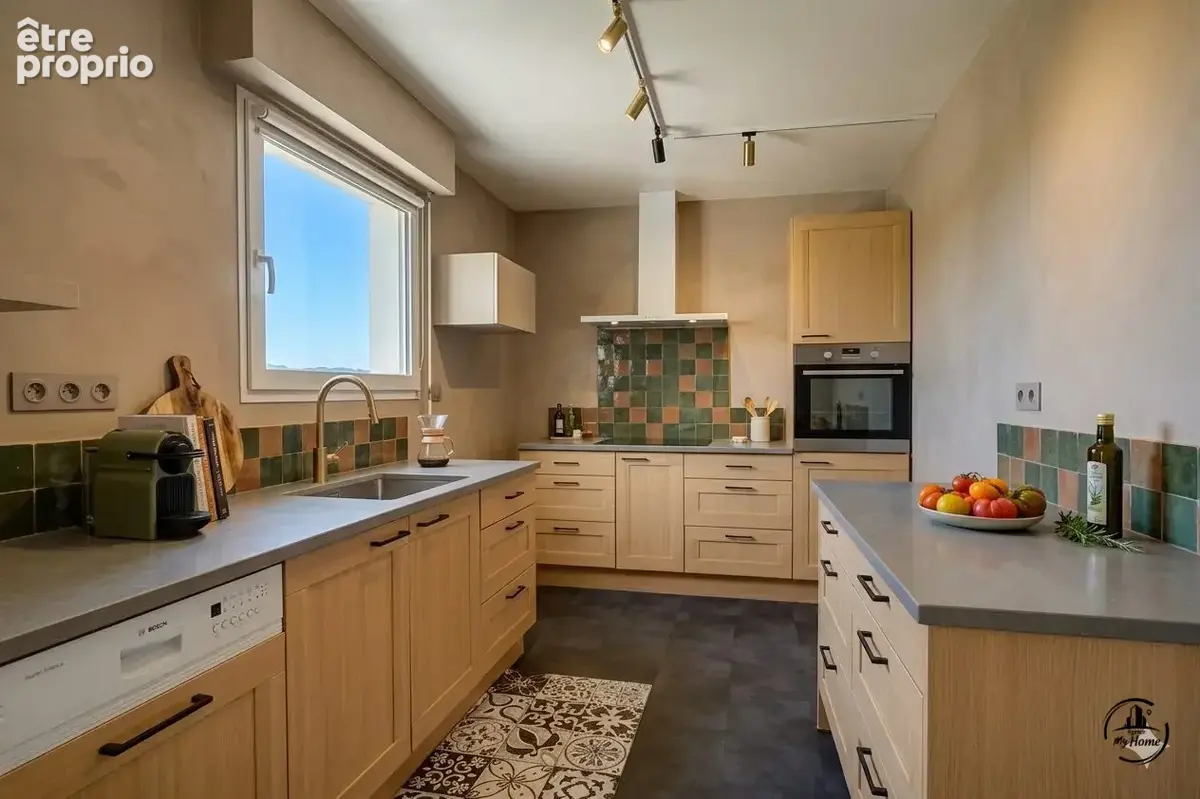 Appartement 110 m² à Saint-Etienne  - photo 4