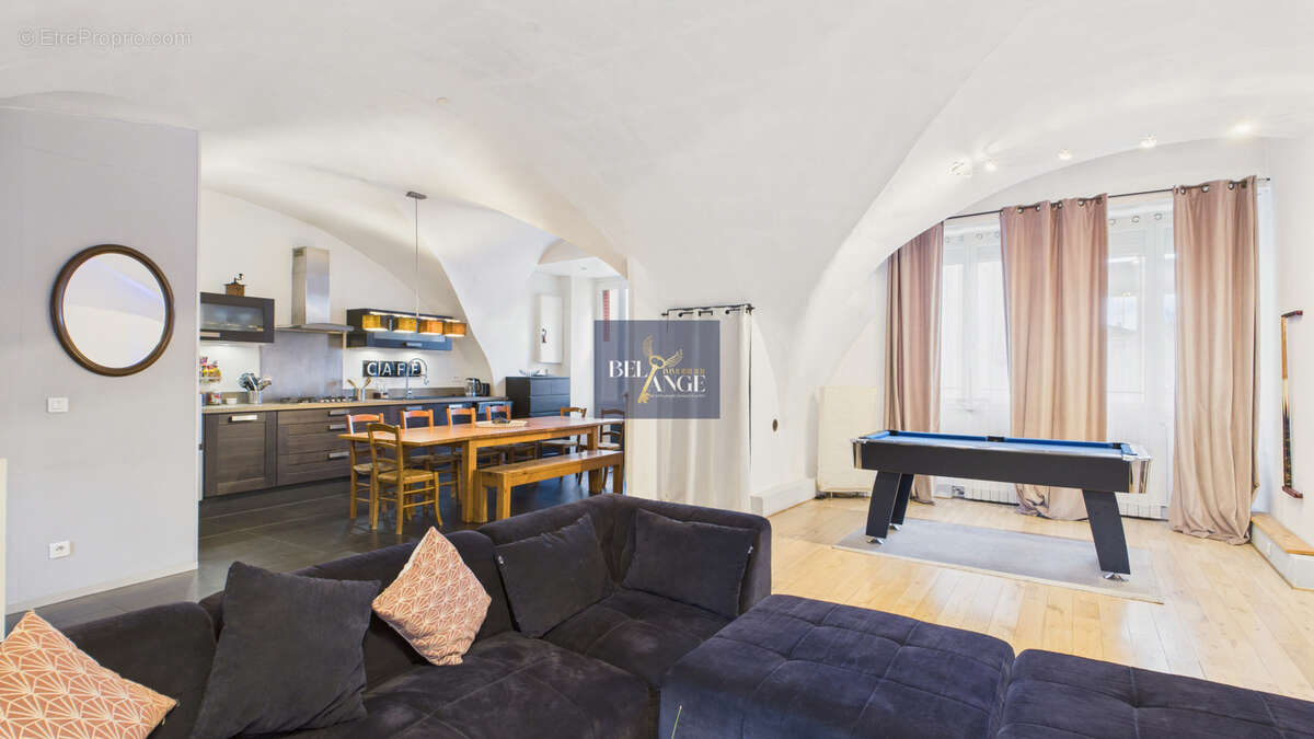 Maison à VILLENEUVE-DE-BERG