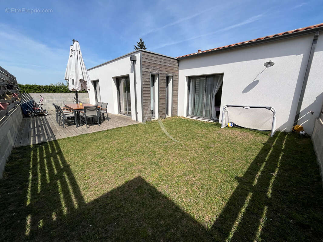 Maison contemporaine Les Achards - 4 chambres - photo 13