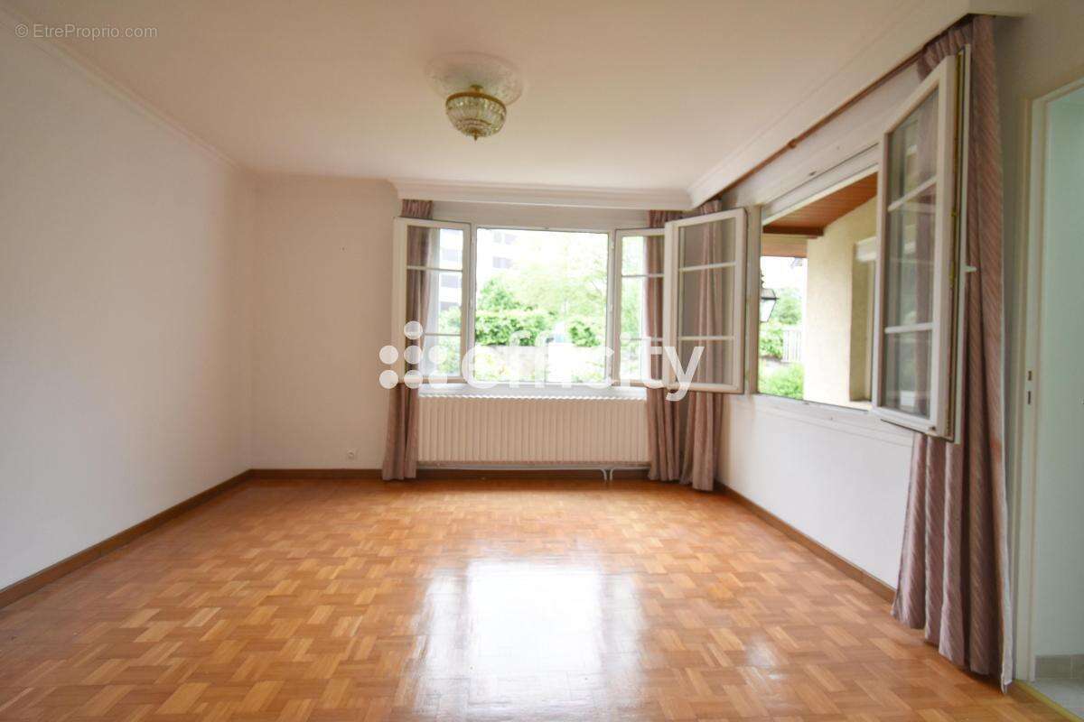 Maison à VELIZY-VILLACOUBLAY