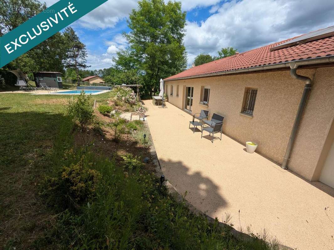 Maison 141 m² à Saint-Victor-De-Morestel  - photo 2