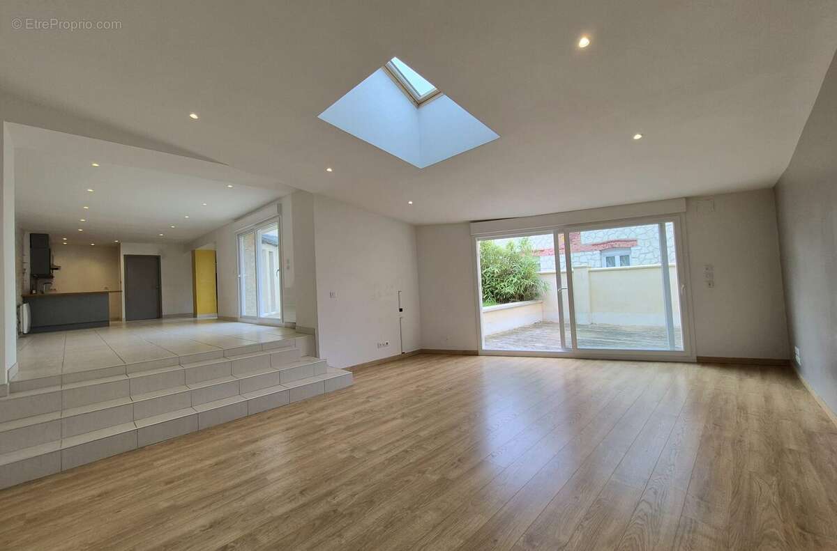 Maison à CONCEVREUX