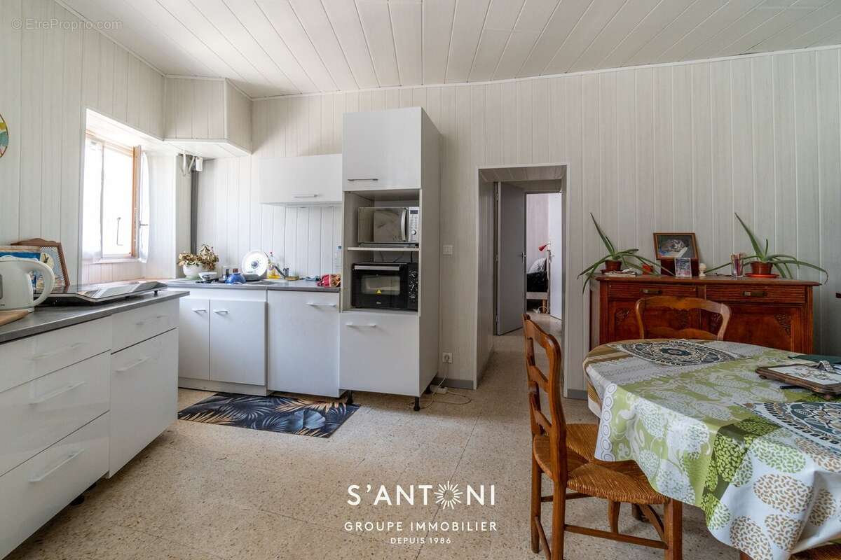 Maison à VILLENEUVE-LES-BEZIERS