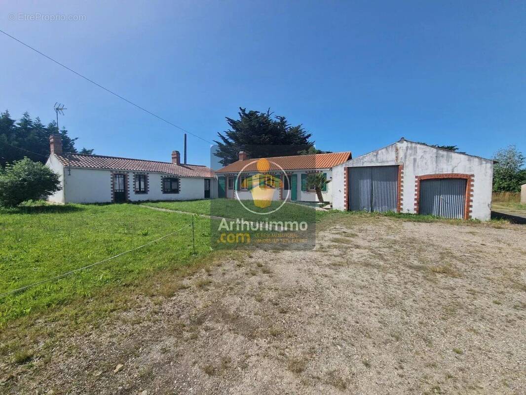 Maison à CHATEAUNEUF