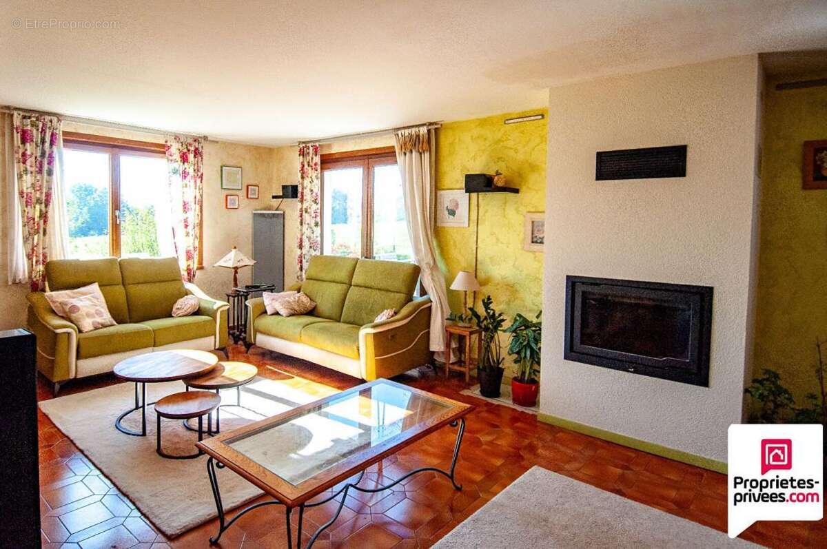 Maison à ROCHES-LES-BLAMONT