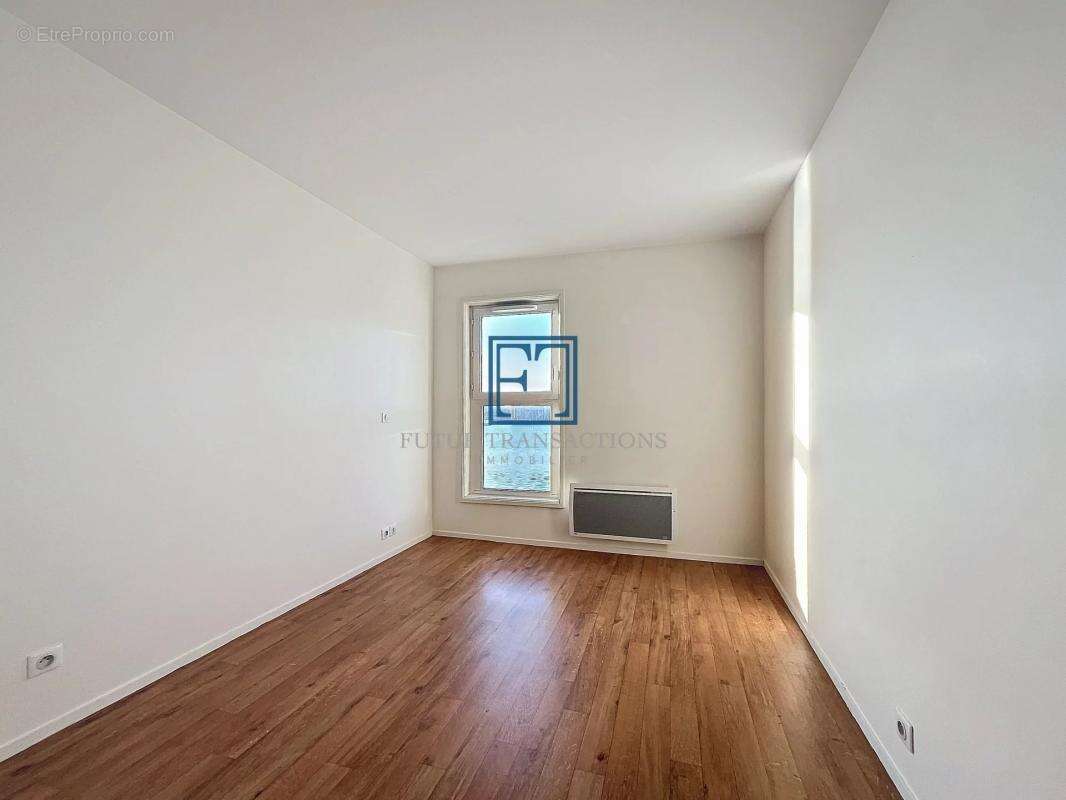 Appartement à VOISINS-LE-BRETONNEUX