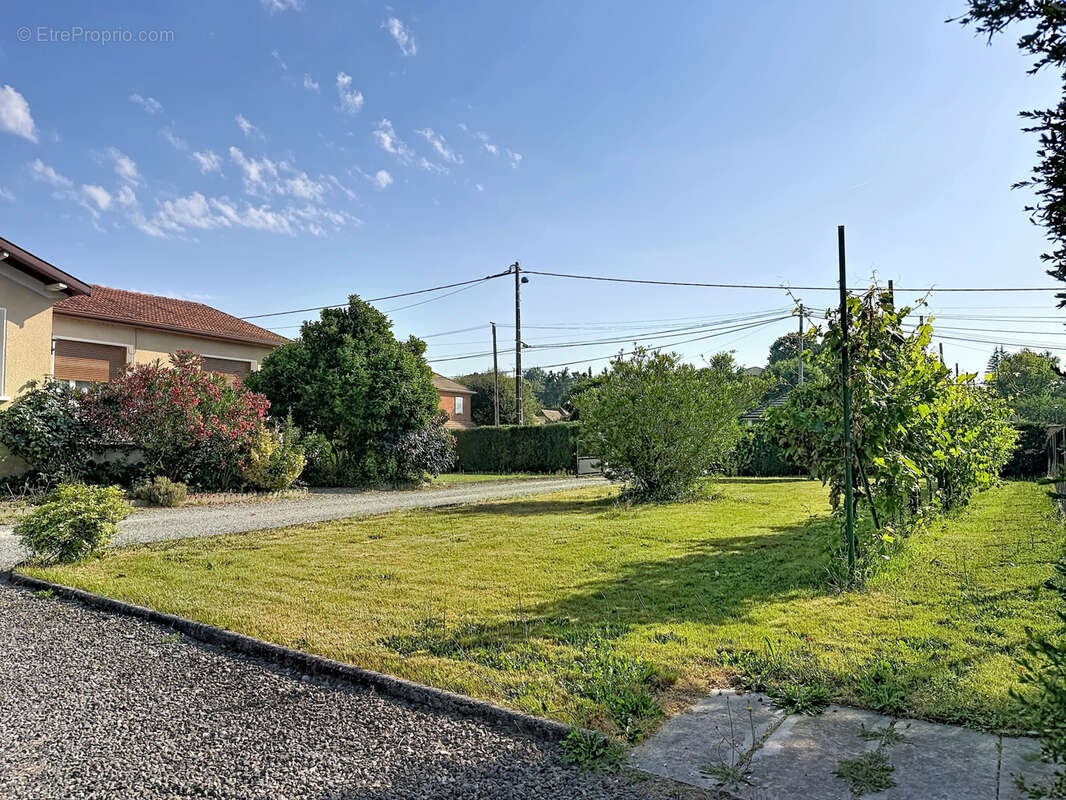 Autre à SAUVAGNON
