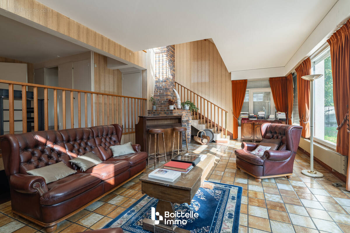 Maison à FONTAINEBLEAU