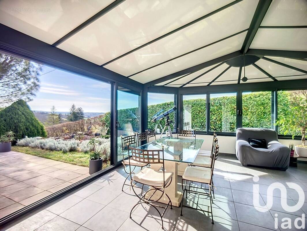 Photo 1 - Maison à SAINT-JUST-CHALEYSSIN