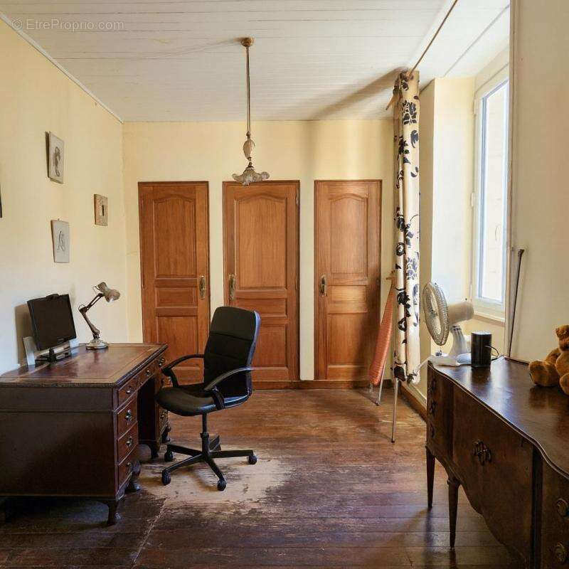 Maison à AVAILLES-LIMOUZINE