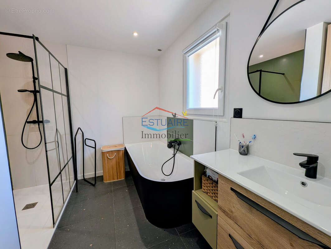 Maison 137 m² à Saffre  - photo 6