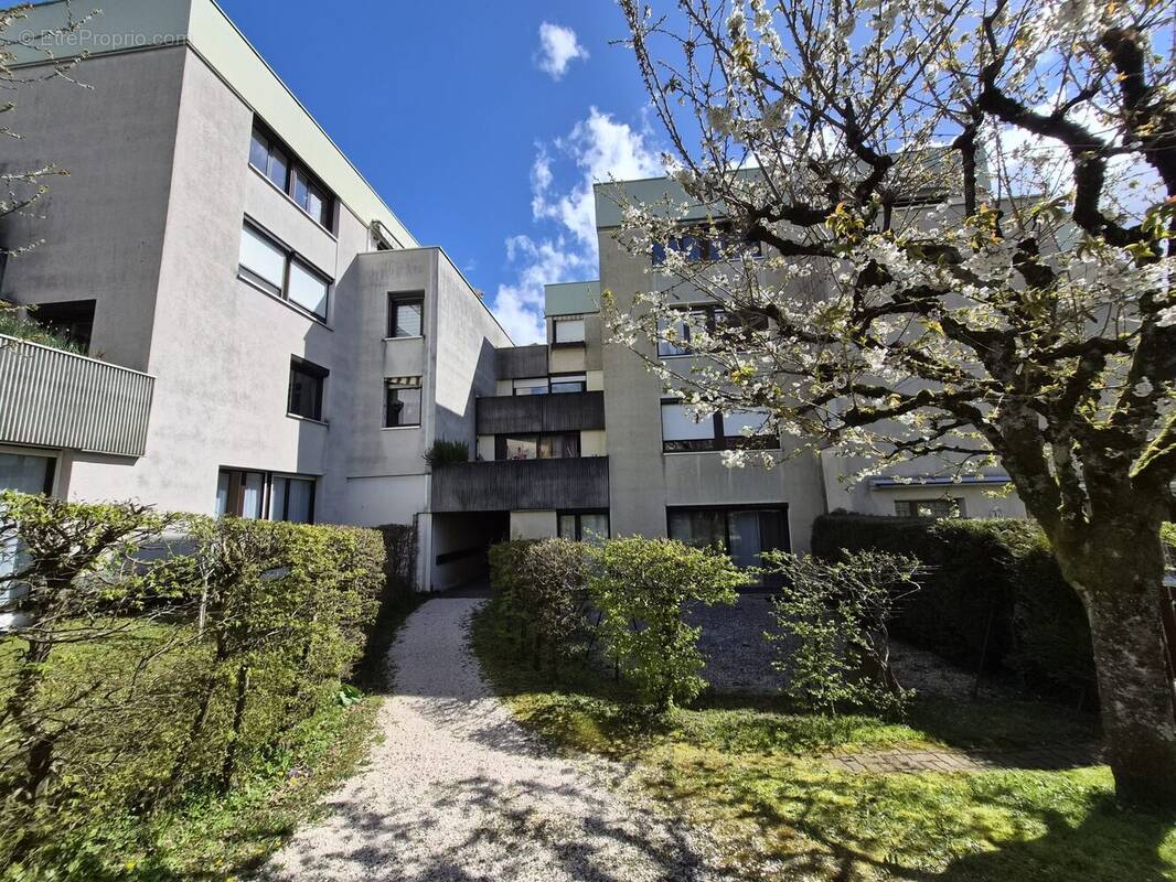 Appartement à BASSENS