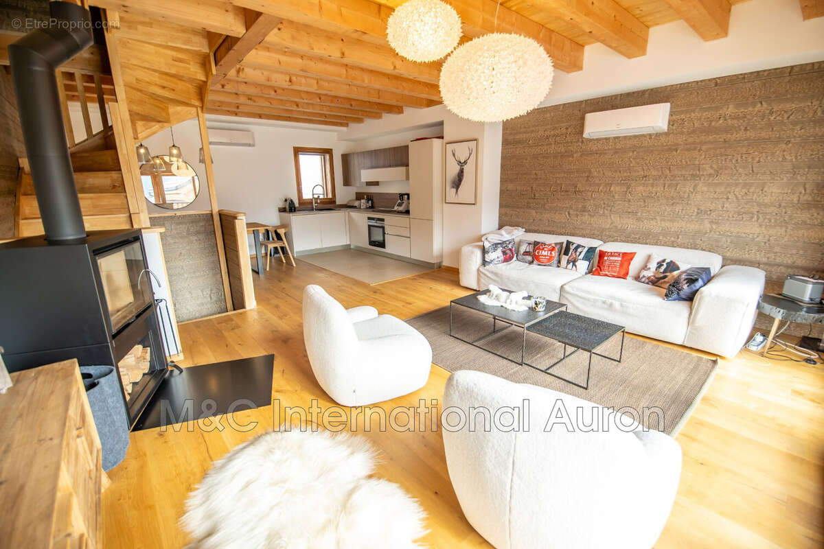 Appartement à SAINT-ETIENNE-DE-TINEE