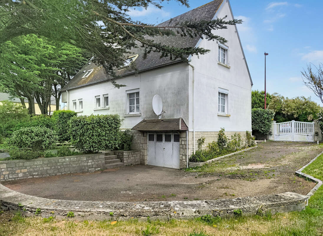 Maison à QUINEVILLE