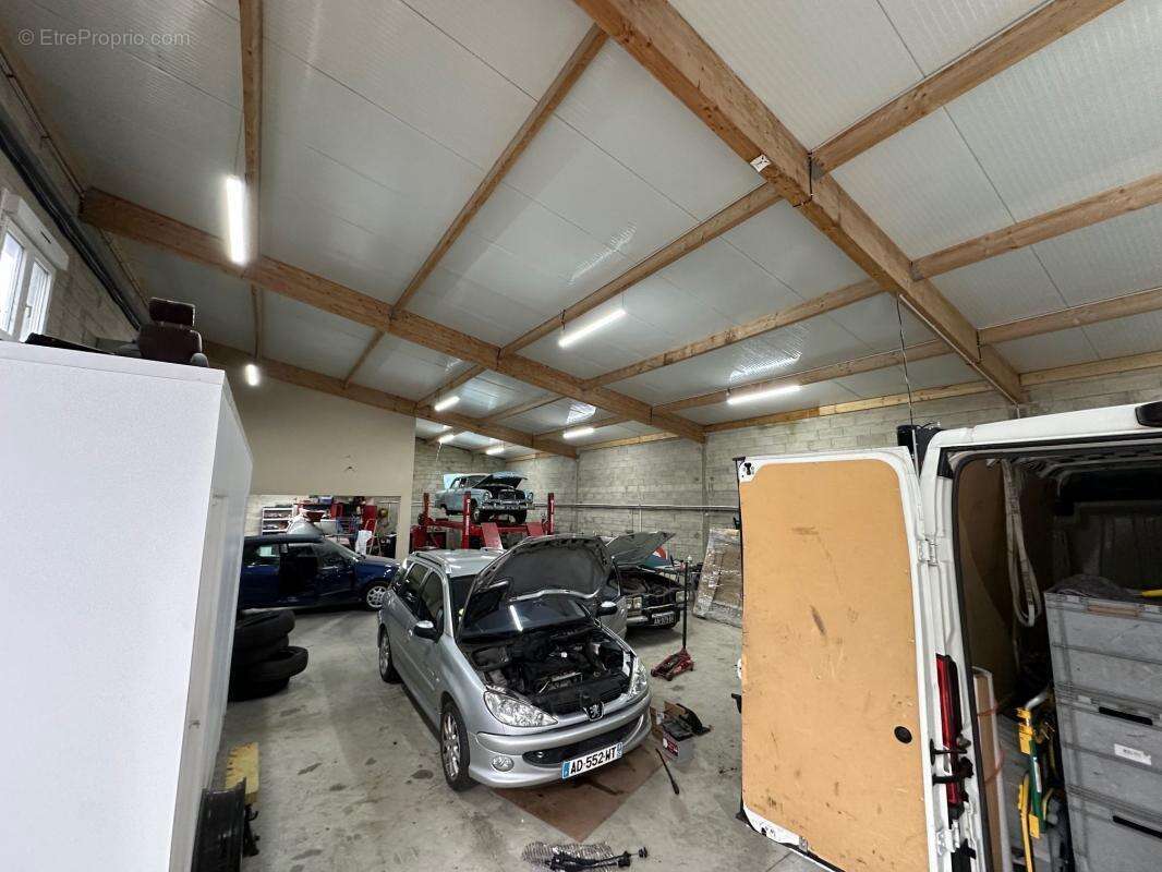 Commerce à GUILLERVAL