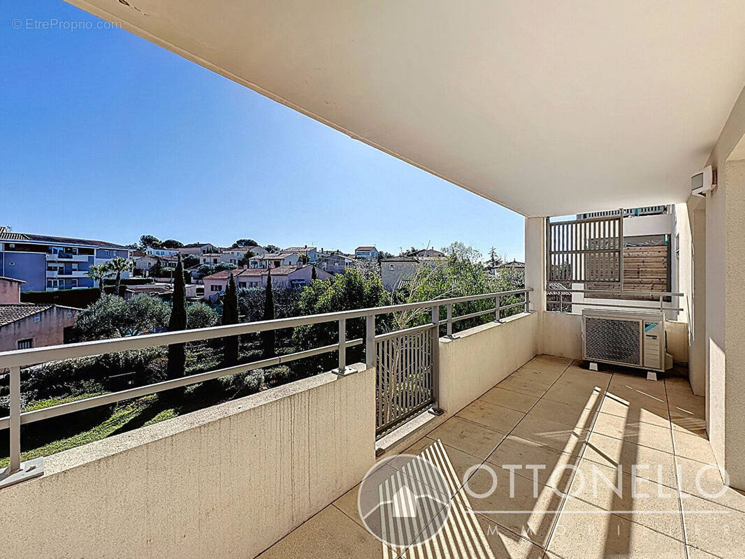 Appartement à PUGET-SUR-ARGENS