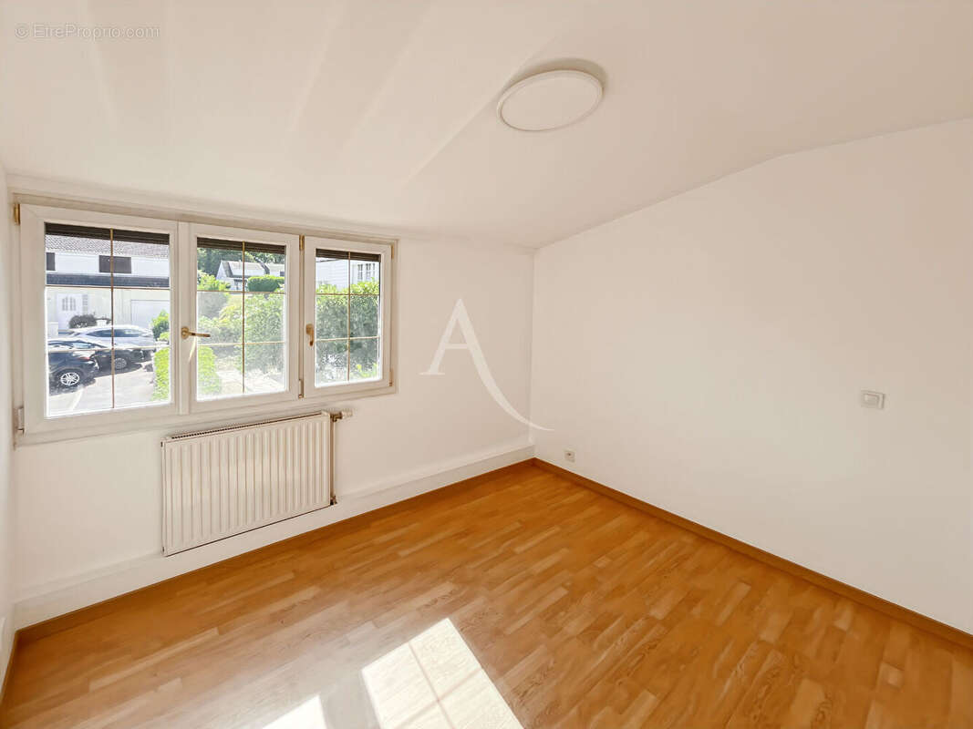 Maison Meulan En Yvelines 7 pièce(s) 124 m² - photo 11