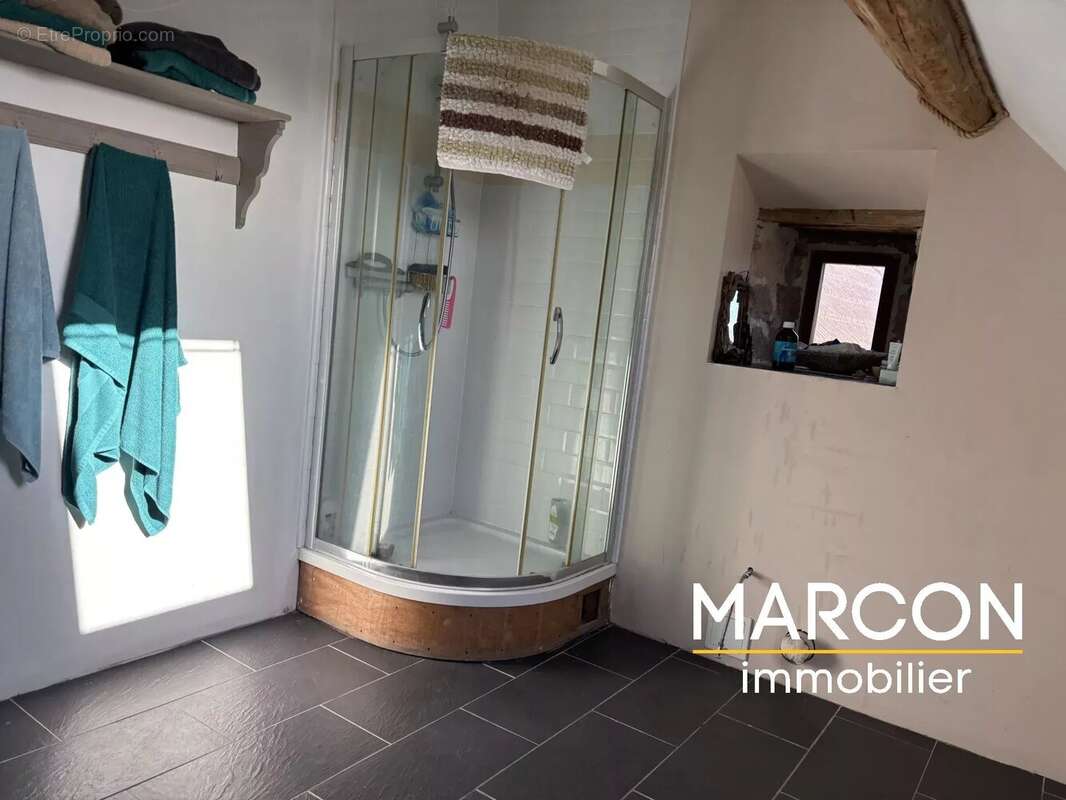 Maison à DOMPIERRE-LES-EGLISES