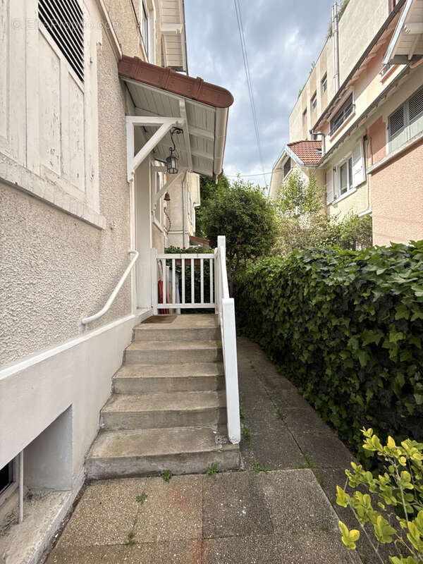 Maison à SAINT-MAUR-DES-FOSSES