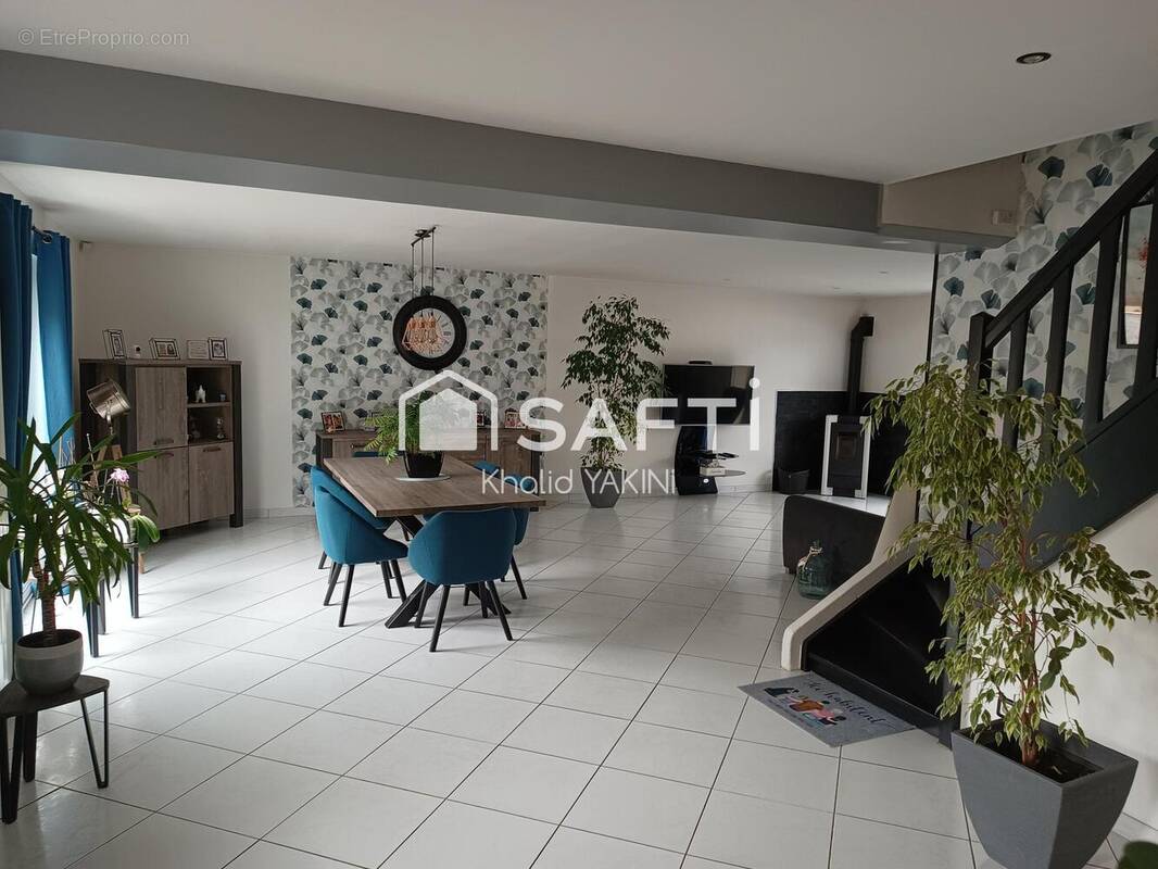 Photo 1 - Maison à LA VILLENEUVE-EN-CHEVRIE