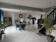 Photo 1 - Maison à LA VILLENEUVE-EN-CHEVRIE