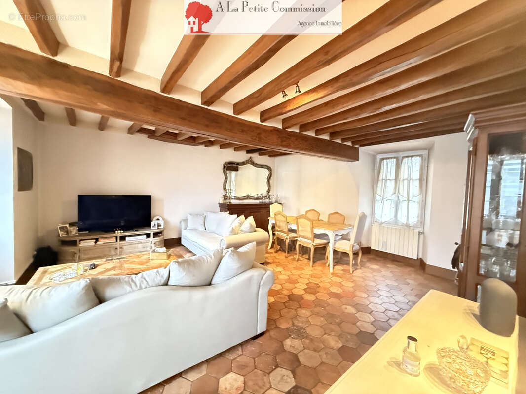 Maison à VER-LES-CHARTRES