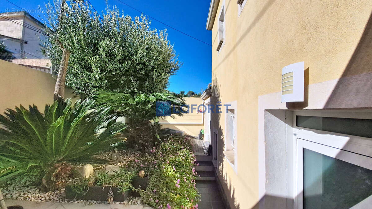 Maison à MARSEILLE-11E