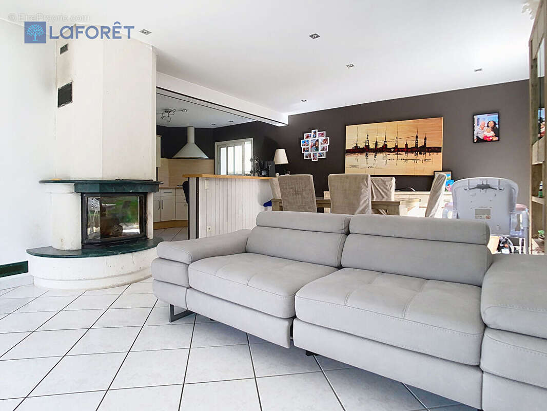 Guidel, Maison lumineuse, non mitoyenne, 4 ch, sous-sol + construction indépendante - photo 4