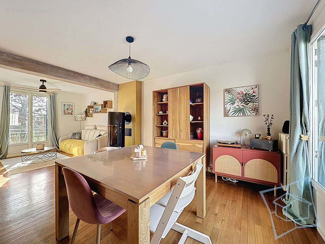 Maison à CERNAY-LA-VILLE