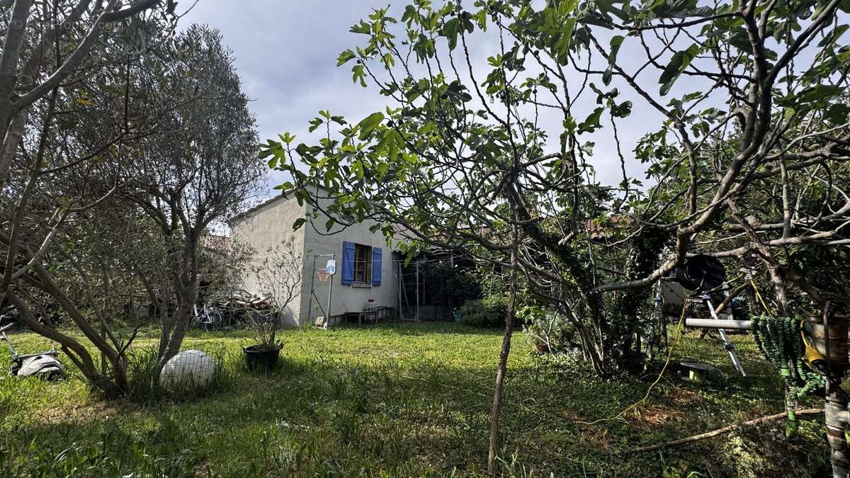 Maison à MORIERES-LES-AVIGNON