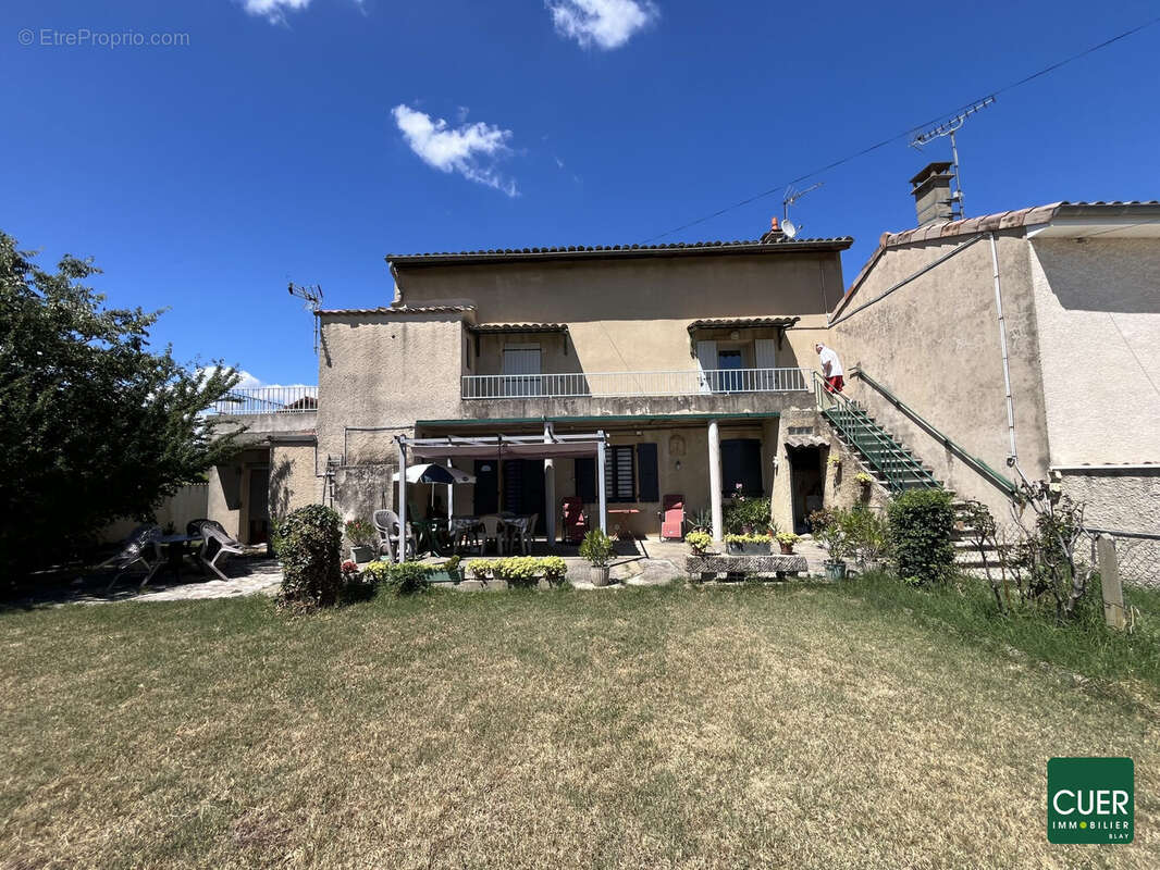 Appartement à LA ROCHE-DE-GLUN