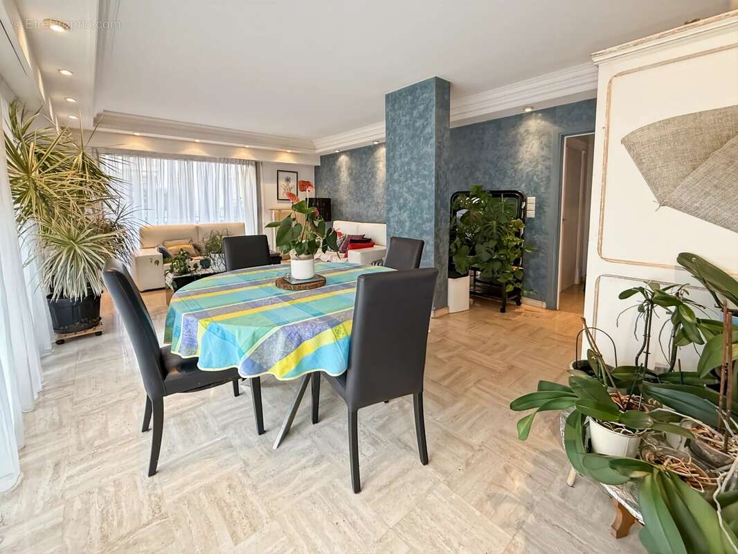 Appartement à CAGNES-SUR-MER